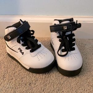 Toddler Fila high-tops NWOT
